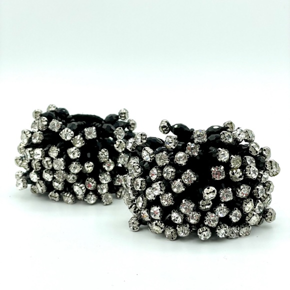 Pair of sparkling aggregates to embellish shoes, jackets or hats. Black & White. - Picture 12 of 16